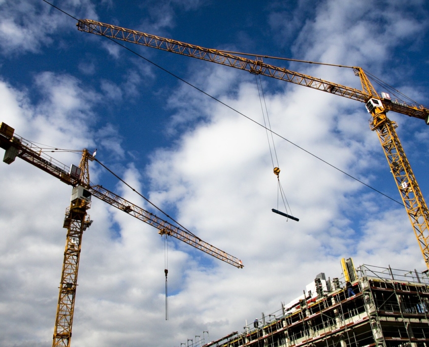 Grúas Edificio Obras Y Reformas En Asturias 12
